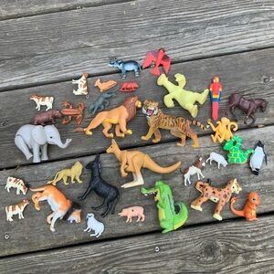 Assorted Zoo, Farm & Safari Animals Figurines Plastic Kids Children’s Toys LOT